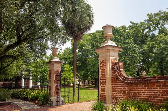 USC Horseshoe gates