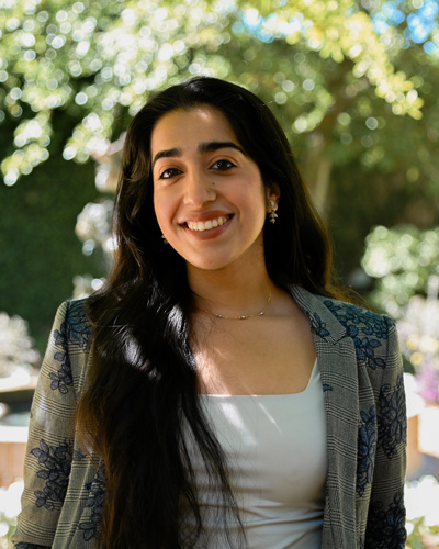 muskaan mukkar smiling