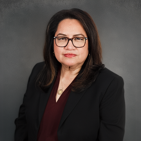 Silvia Patricia Rios Husain Headshot