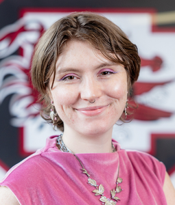 Headshot of Lydia Hill