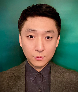 Yongjin Hwang headshot
