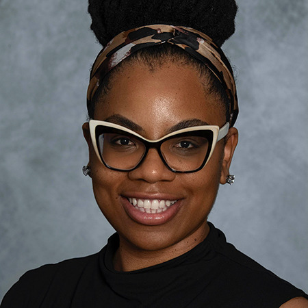 Stephanie Richards headshot