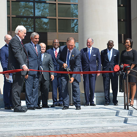 United States Supreme Court Justice Samuel Alito cuts the ribbon for South Carolina Law's current home.