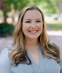 Robyn Cranmer headshot