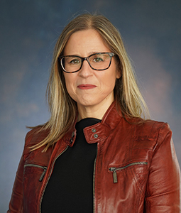 Elisa Alvarez-Garrido headshot