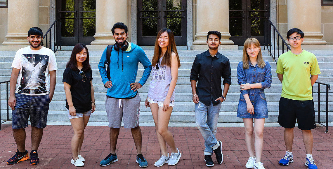 A group of male and female USC students