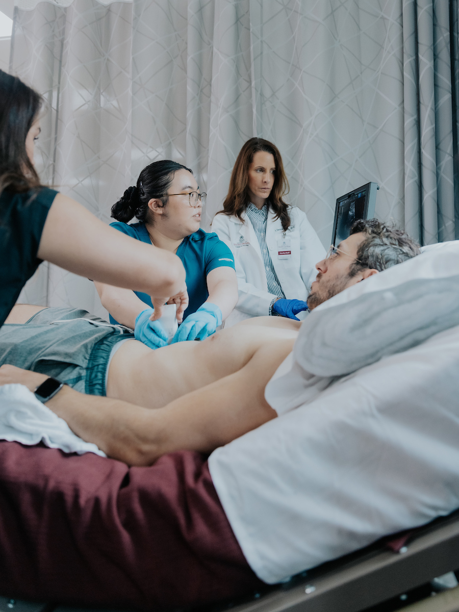 With detailed ultrasound images, students see real-time information that allows them to discover patient insights at the point of care. 