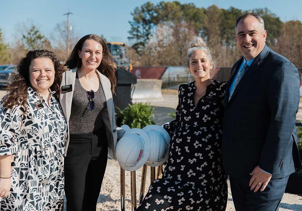 More than 300 people including faculty and staff from the medical school joined the university on February 25 at the site of the future facility. 