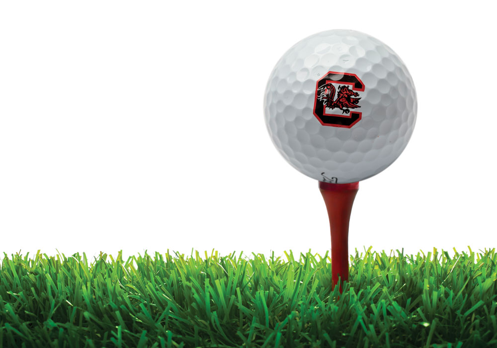 A USC golf ball on a golf tee.