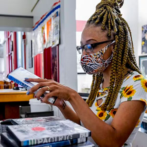 Librarian Sharice Towles checks in books at the main branch of the Reading Public Library circulation desk in Reading, Penn. Ben Hasty/MediaNews Group/Reading Eagle via Getty Images
