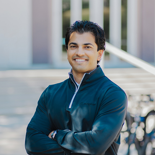 Headshot of Vijay Soni