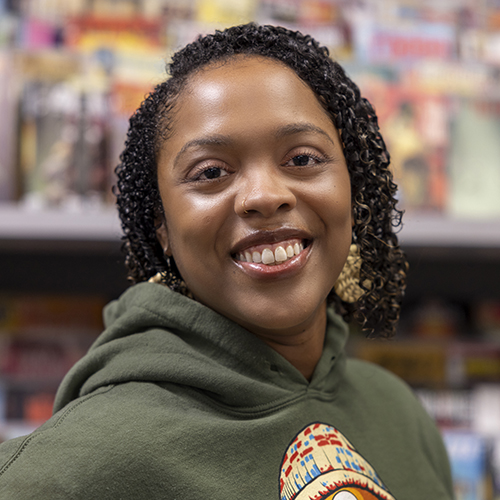 Headshot of Ebony Toussaint